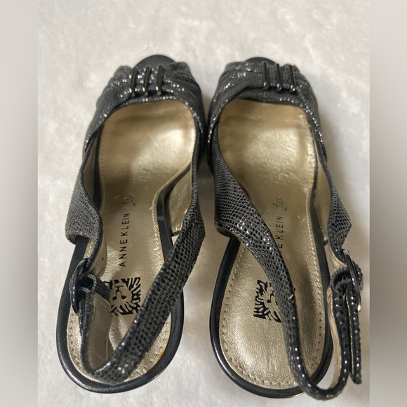 Anne Klein iFlex Silver Womens Size 6.5 Peep Toe Sandals with 4 Inch Heel - Picture 9 of 10